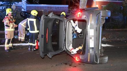 Unfallschwerpunkt Tautenburger Straße in Berlin-Lankwitz: Immer wieder kommt es auf der nur sechs Meter breiten Durchgangsstraße zu schweren Unfällen.