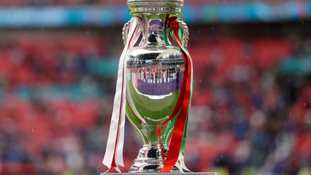 Objekt der Begierde: Der Henri-Delaunay-Pokal.