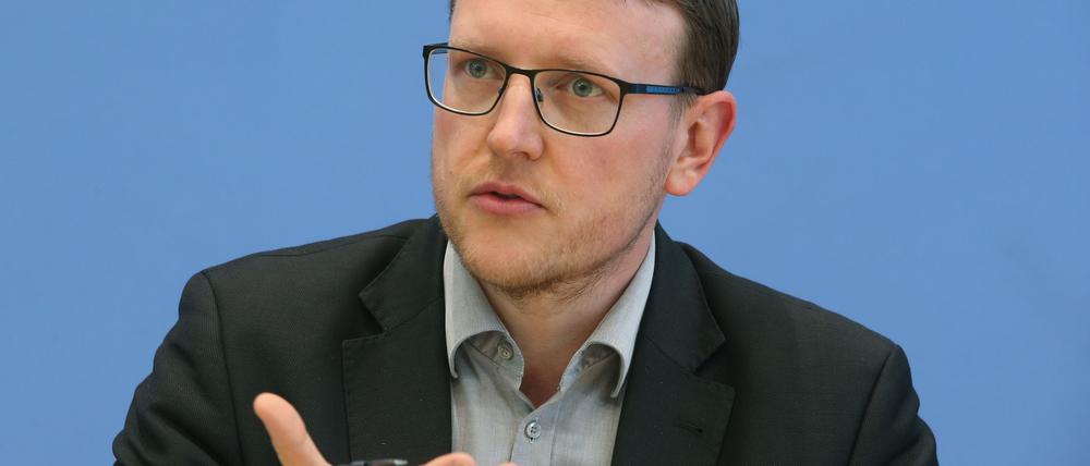 Der Rechtsterrorismus-Experte Matthias Quent sieht derzeit einen Hochpunkt bei rechter Gewalt und Bedrohungen erreicht. (Archivbild)