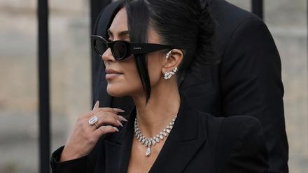 Die Staatsanwaltschaft hat für die Angeklagten im Prozess um den Raubüberfall auf Kim Kardashian zumeist hohe Haftstrafen verlangt. (Archivbild)