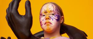 Ausstellung
Radical Beauty
7. März – 25. Mai 2025
f³ – freiraum für fotografie
Waldemarstr. 17
10179 Berlin 
www.fhochdrei.org | @fhochdrei Ohne Titel © Sammy Baxter,aus dem Projekt Radical Beauty

F3 Freiraum für Fotografie