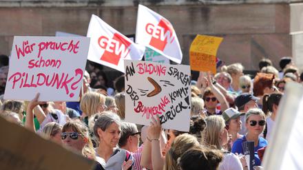 Großdemo gegen Kürzungen bei Bildung. 