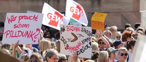 Großdemo gegen Kürzungen bei Bildung. 
