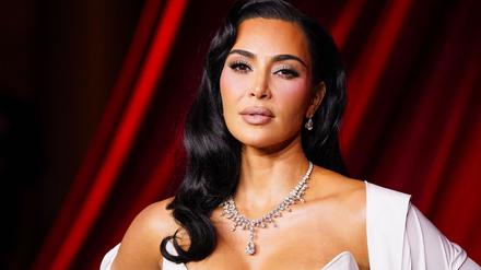 Kim Kardashian schließt ihr Jura-Studium ab. (Archivbild) 