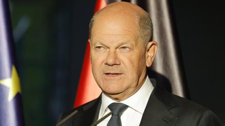 Olaf Scholz, hier bei der Amtsübergabe an seinen Nachfolger im Bundeskanzleramt. 
