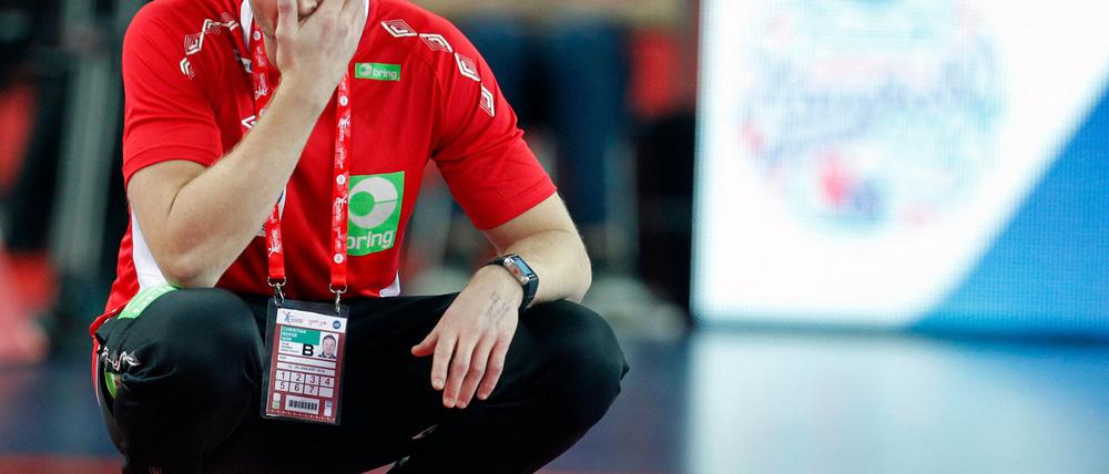 Handball-Trainer Christian Berge ist beim entscheidenden Spiel um die norwegische Meisterschaft zusammengebrochen.