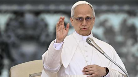 Am 8. Mai 2025 wurde Robert Francis Prevost zum Papst gewählt und nannte sich Leo XIV.
