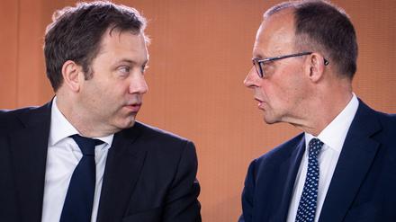 Genießen relativ hohes Vertrauen: Bundeskanzler Friedrich Merz (CDU) mit seinem Vizekanzler Lars Klingbeil (SPD).