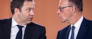 Genießen relativ hohes Vertrauen: Bundeskanzler Friedrich Merz (CDU) mit seinem Vizekanzler Lars Klingbeil (SPD).