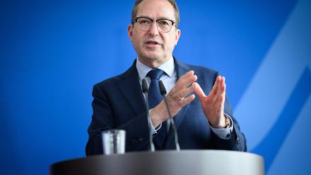 Alexander Dobrindt (CSU), Bundesinnenminister.