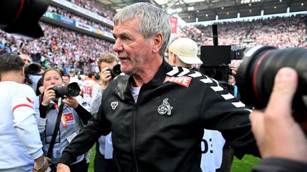 Friedhelm Funkel bleibt trotz des Aufstiegs nicht in Köln.