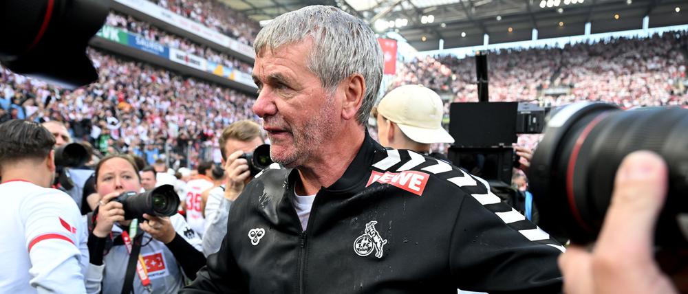Friedhelm Funkel bleibt trotz des Aufstiegs nicht in Köln.
