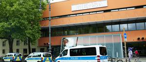 Laut Polizei beteiligten sich rund 100 bis 150 Menschen an der Aktion. 