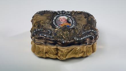 Eine Tabakdose mit einem Abbild von Friedrich II. 