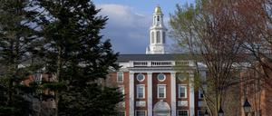 Ein Blick auf den Campus der Business School der Harvard University in Cambridge (Symbolbild).