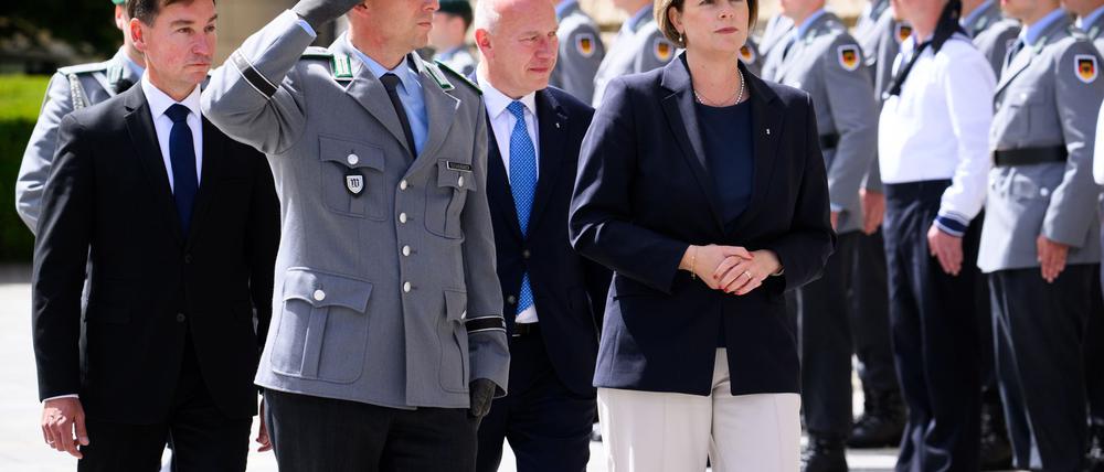 Das öffentliche Gelöbnis vor dem Abgeordnetenhaus war das zweite nach 2024. 