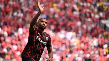  Jonathan Tah bei seinem Abschied aus Leverkusen.