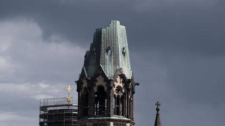 Am Sonntag werden viele Regenwolken am Berliner Himmel erwartet. (Archivbild)
