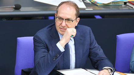 Alexander Dobrindt am 22.05.2025 im Deutschen Bundestag.