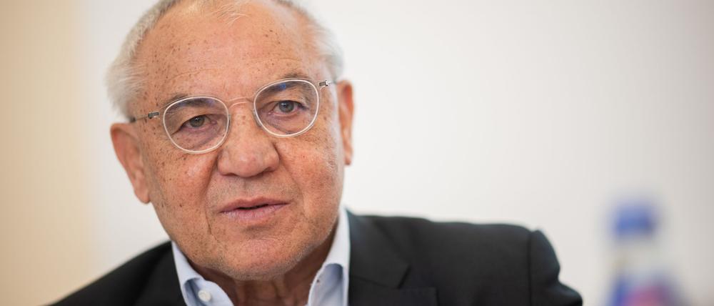 HSV-Legende Felix Magath erhält Unterstützung von Fans.