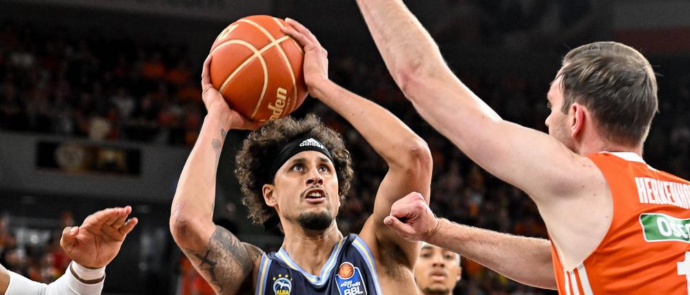 Alba Berlin ist schon früh im Viertelfinale der Basketball-Bundesliga gescheitert.