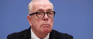 15.01.2025, Berlin: Klaus Reinhardt, Präsident der Bundesärztekammer, nimmt an einer Pressekonferenz zur Einführung der elektronischen Patientenakte (ePA) teil.