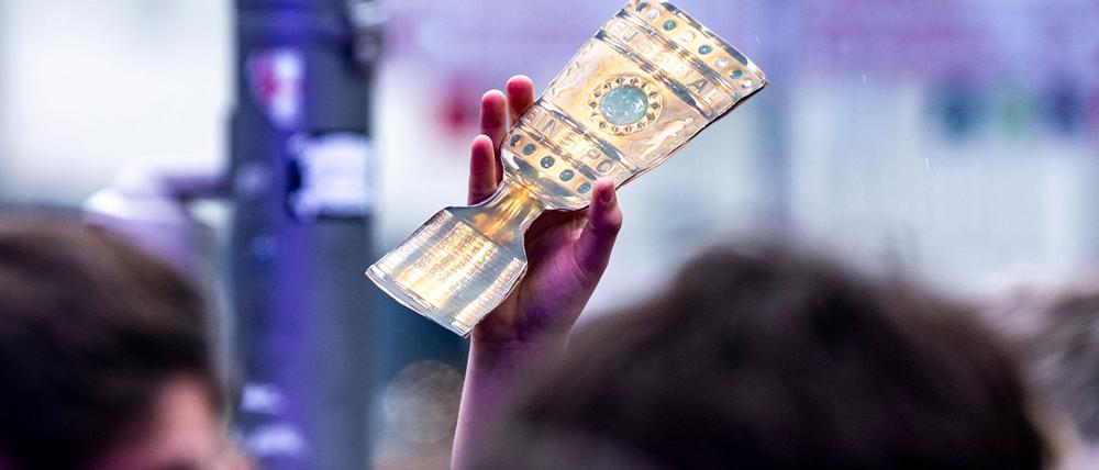 Der Pokal ist das Objekt der Begierde, auch für fünf Clubs aus Berlin und Brandenburg.