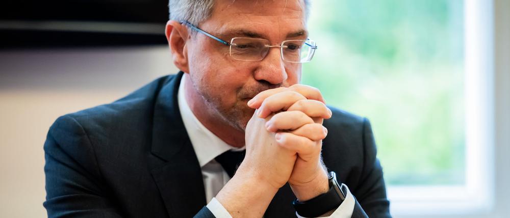 Potsdams Oberbürgermeister Mike Schubert (SPD) wurde per Bürgerentscheid abgewählt. 
