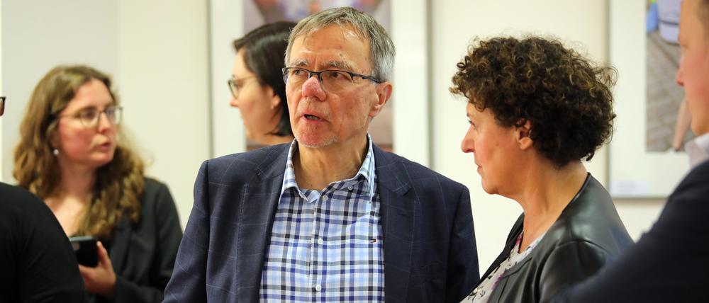 Burkhard Exner, Bürgermeister und Beigeordneter für Finanzen, Investitionen und Controlling, hat kommissarisch die Amtsgeschäfte des abgewählten Oberbürgermeisters Mike Schubert (beide SPD) übernommen.