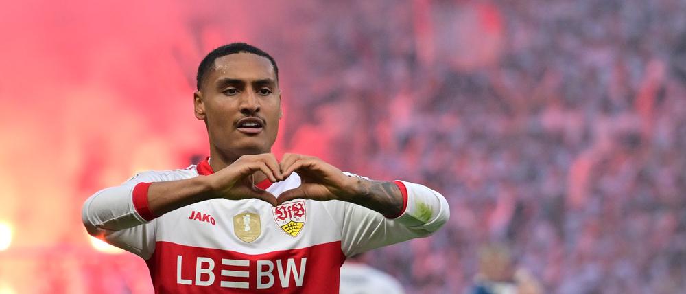 Herzchen zum Abschied? Enzo Millot wird den VfB Stuttgart wohl verlassen.