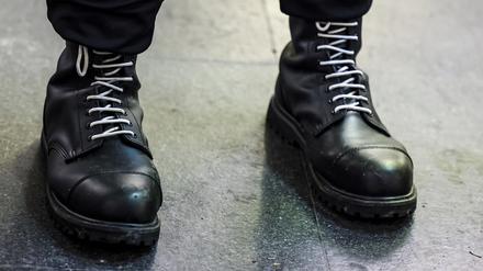Springerstiefel sind bei jungen Neonazis inzwischen wieder in Mode. (Symbolbild)
