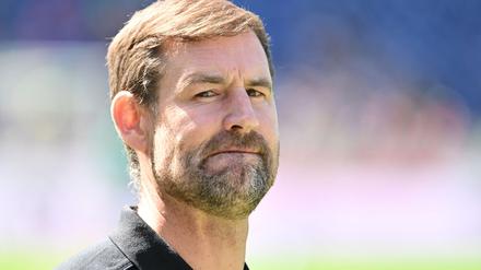 Thomas Kleine darf als Trainer in Fürth bleiben.