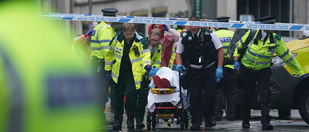 Etliche Rettungskräfte sind in Liverpool im Einsatz.