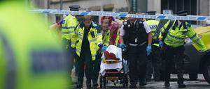 Etliche Rettungskräfte sind in Liverpool im Einsatz.