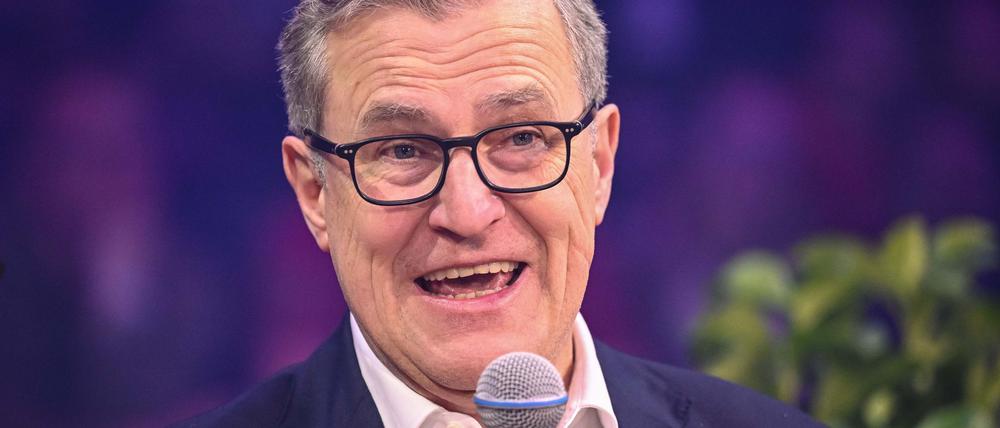 Bayerns Vorstandschef Jan-Christian Dreesen äußert sich zum Absage von Nationalspieler Florian Wirtz.