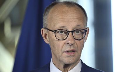 27.05.2025, Finnland, Turku: Bundeskanzler Friedrich Merz (CDU) spricht auf einer gemeinsamen Pressekonferenz mit dem finnischen Ministerpräsidenten Orpo in Turku.