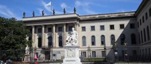 Die Humboldt-Universität an der Straße Unter den Linden in Berlin. 