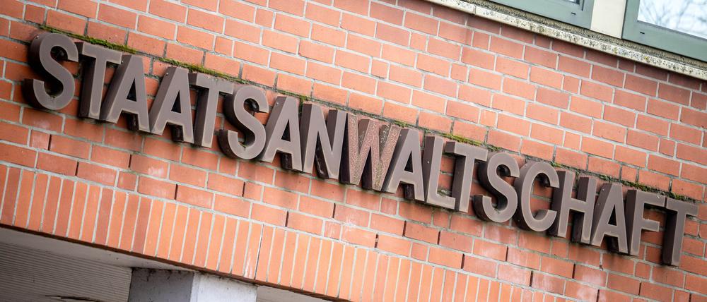 Bei der Staatsanwaltschaft Verden wird wegen möglicher jahrelanger Vergewaltigung einer Frau ermittelt. (Archivbild) 