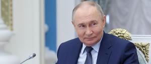 Der russische Präsident Wladimir Putin leitet eine Sitzung des Aufsichtsrates der Organisation „Russland - Land der unbegrenzten Möglichkeiten“ in Moskau.
