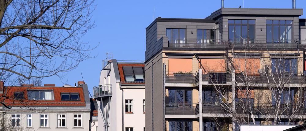 Der Mieterverein Berlin fordert mehr Regulierung des Wohnungsmarktes, um die steigenden Mieten zu bremsen. (Archivbild)
