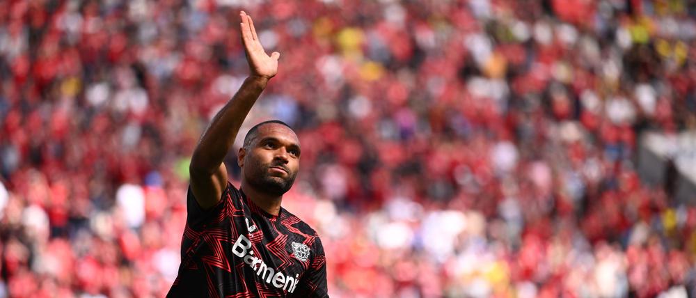 Jonathan Tah verabschiedet sich aus Leverkusen.
