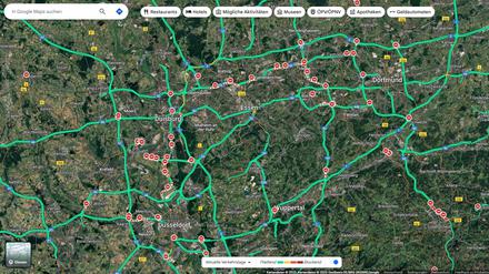 Google Maps irritiert am Himmelfahrtstag mit zahlreichen Falschangaben zum Straßenverkehr, wie hier im der Region Rhein-Ruhr.
