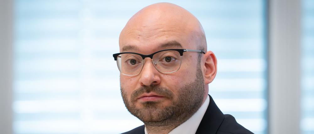 Brandenburgs neuer Innenminister Rene Wilke stellt das Rückführungszentrum in Eisenhüttenstadt infrage. (Archivfoto)
