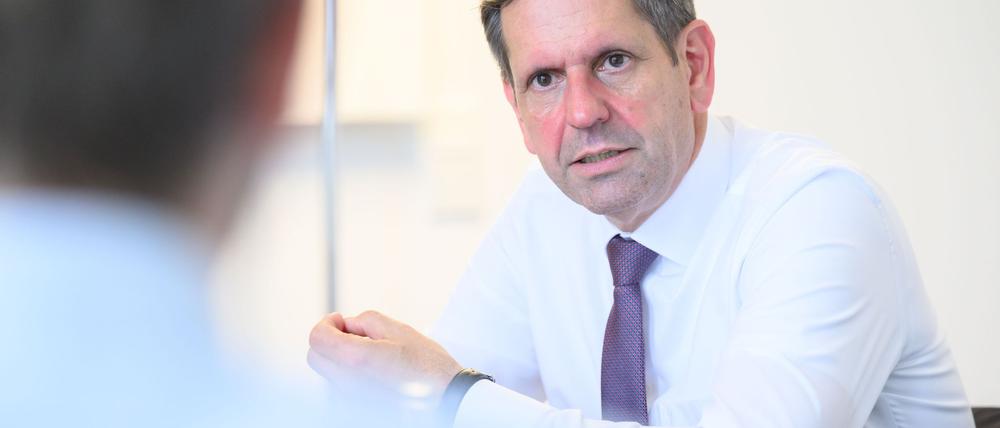 Niedersachsens neuer Ministerpräsident Olaf Lies will die geplanten Investitionen möglichst schnell sichtbar machen.