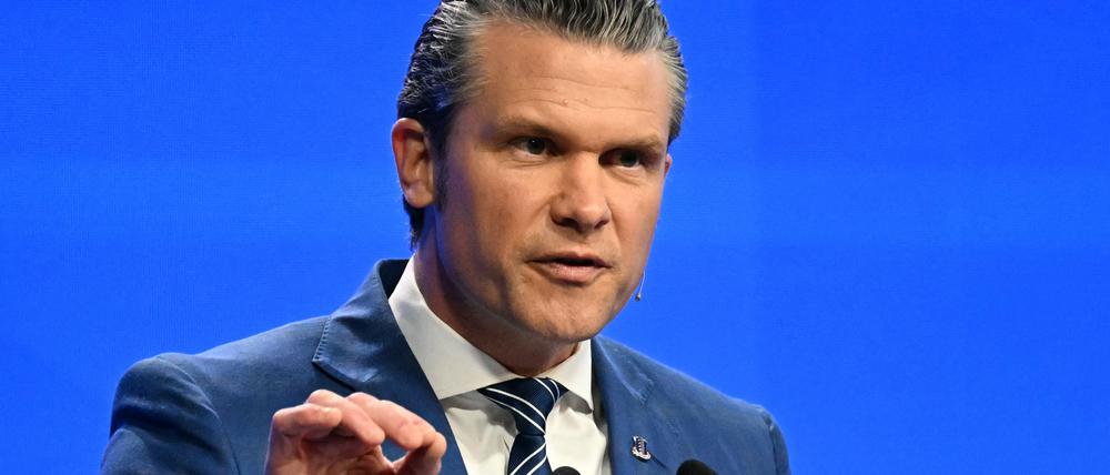 US-Verteidigungsminister Pete Hegseth spricht bei der Sicherheitskonferenz in Singapur.