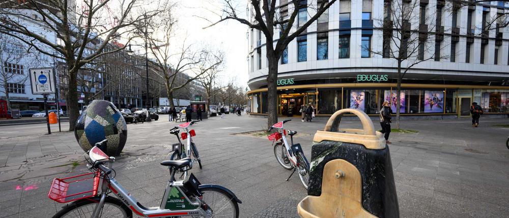 Direkt am Kurfürstendamm soll Harald Juhnke seinen eigenen Platz bekommen. (Archivbild)