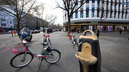 Direkt am Kurfürstendamm soll Harald Juhnke seinen eigenen Platz bekommen. (Archivbild)