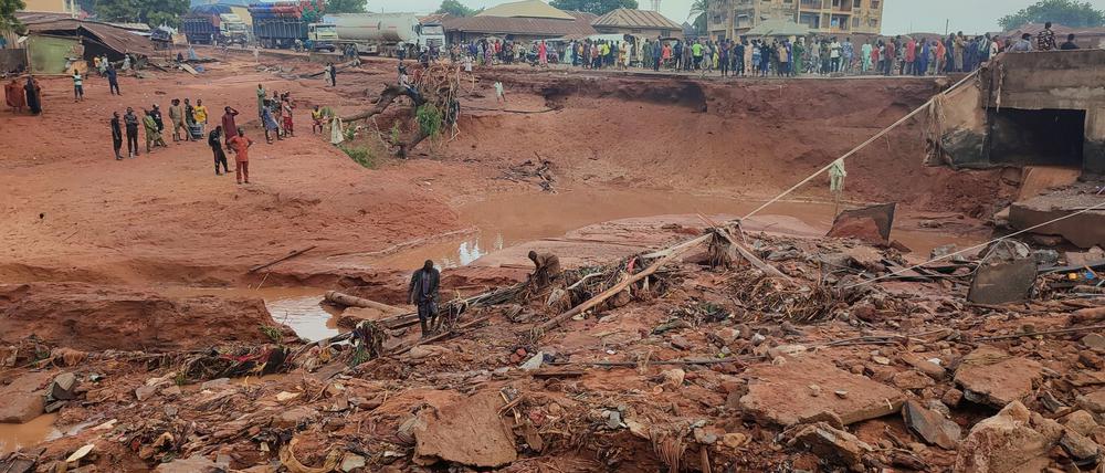 Große Zerstörungen durch eine Unwetterflut im nigerianischen Mokwa.
