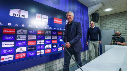 Frank Baumann hat offiziell auf Schalke angefangen.