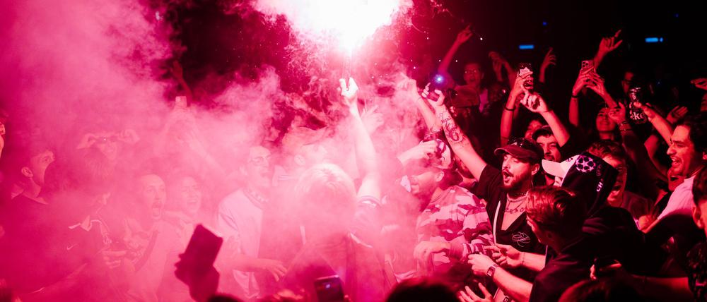 Die Polizei nahm Hunderte Menschen fest, vor allem in Paris.